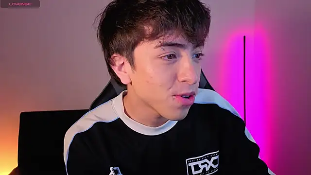 onlinenico online show from December 1, 8:01 pm