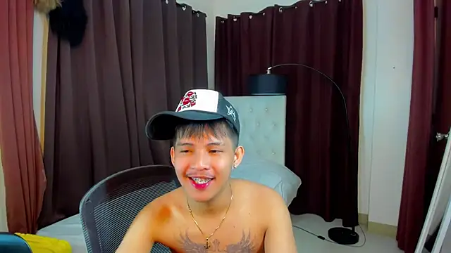 Snapshot of xxxhugecocktwinkxxx chatting on October 21, 5:16 pm xxxhugecocktwinkxxx online show from October 21, 5:16 pm