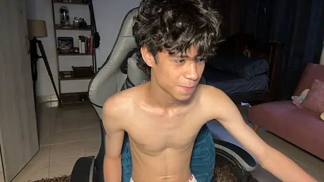 OopsAgain  online show from January 18, 7:49 pm