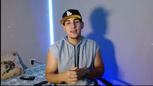 massimo vidal  online show from November 16, 4:36 am