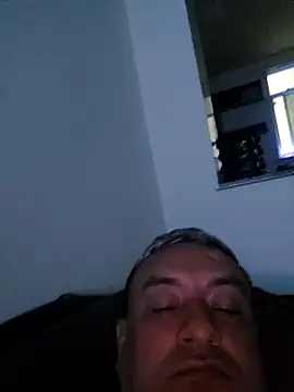 andrerj22 online show from February 8, 7:07 pm