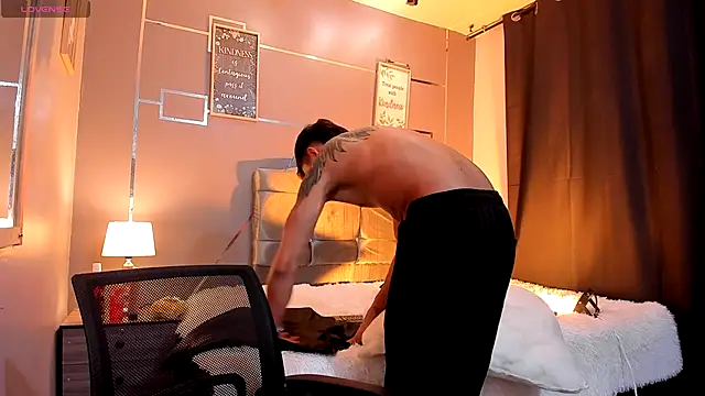 oliver mr  online show from September 16, 7:25 pm