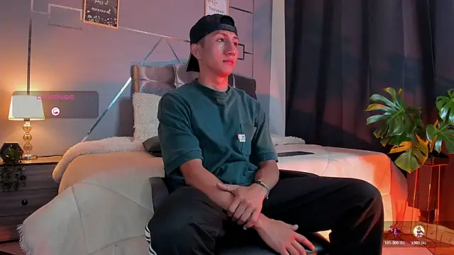 oliver mr  online show from November 17, 8:12 pm