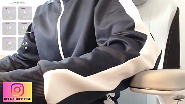 delgadopollon1991 online show from February 8, 11:20 pm