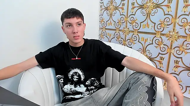 LittleDanny  online show from January 10, 8:11 pm