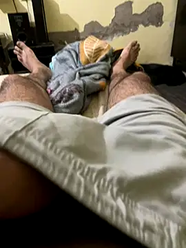 LOVE4GIRL online show from September 18, 7:05 pm