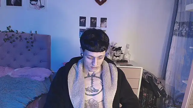 2cyboy  online show from September 25, 9:35 pm