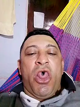 Snapshot of arnaldof50 chatting on October 11, 5:11 am arnaldof50 online show from October 11, 5:11 am