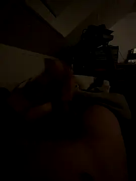 Snapshot of eltet12 chatting on September 16, 7:04 pm eltet12 online show from September 16, 7:04 pm