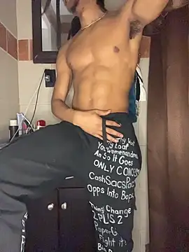 TRILLAHUNG online show from November 6, 9:23 am