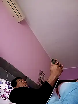 estrogeni online show from February 9, 7:02 am