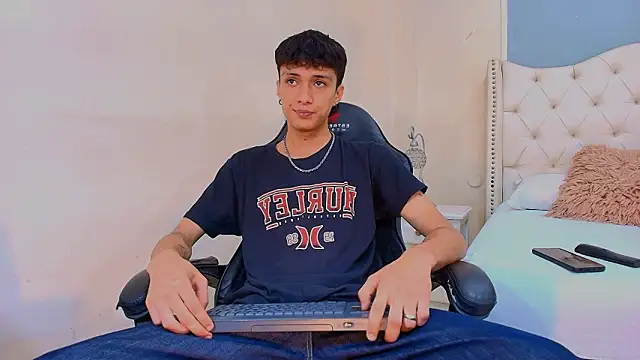 Lean Portman online show from March 26, 2:54 pm