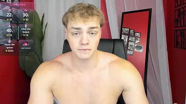 ChaseMuscular online show from December 15, 8:39 pm