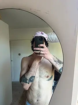 twoswitches1light online show from April 30, 8:43 am