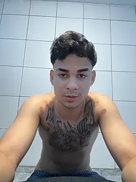 Snapshot of condenovin chatting on November 1, 11:09 pm condenovin online show from November 1, 11:09 pm