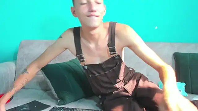 Maikol Ortiz online show from February 12, 2:56 pm