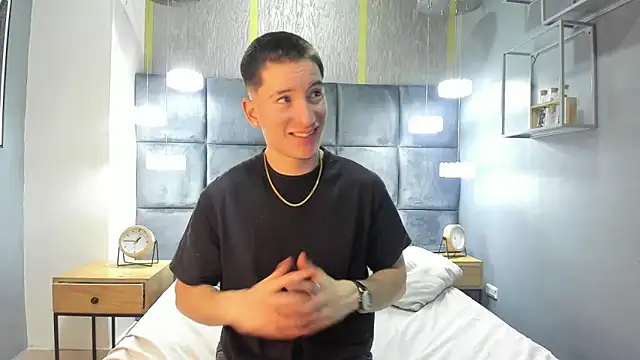 HunterHeat  online show from November 9, 12:20 pm