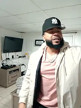 tripping385 online show from March 21, 11:42 pm