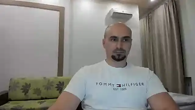 Snapshot of Gri_SH chatting on October 20, 4:44 pm Gri SH online show from October 20, 4:44 pm