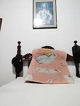 latinblack16 online show from November 18, 4:38 am