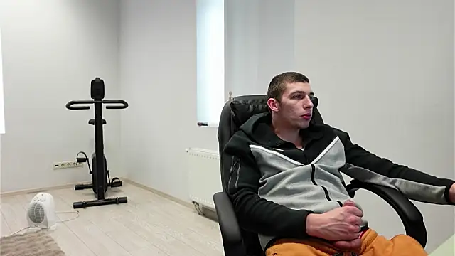 Ryan Dozer online show from April 18, 6:37 am