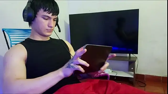 ErickWalton online show from November 20, 6:24 am