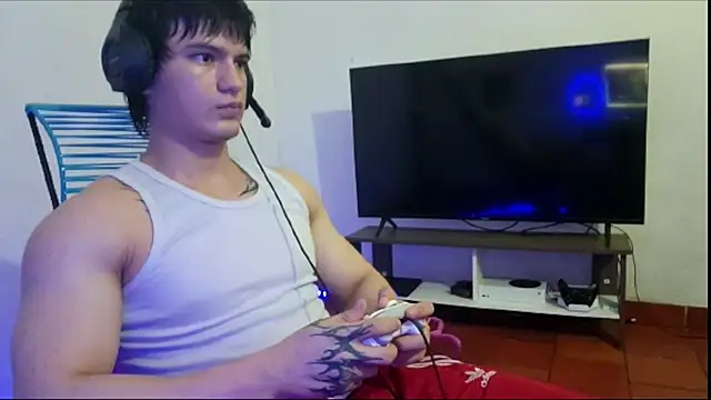 ErickWalton online show from November 1, 7:56 am