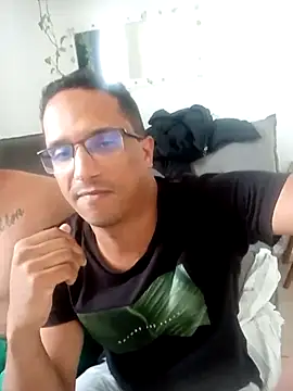 Solteiroboy online show from October 3, 6:35 pm