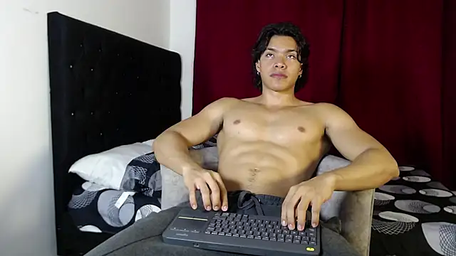 adriel escalante online show from January 9, 3:34 am