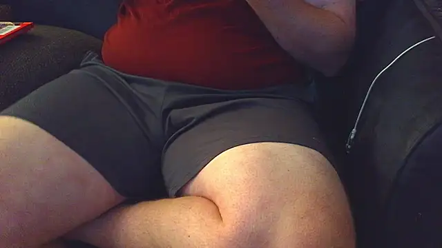Snapshot of thighguy30 chatting on October 21, 6:11 pm thighguy30 online show from October 21, 6:11 pm