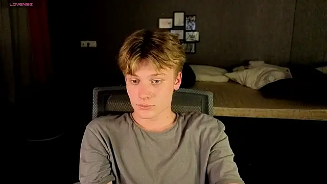 LouieEvans online show from October 12, 8:14 pm