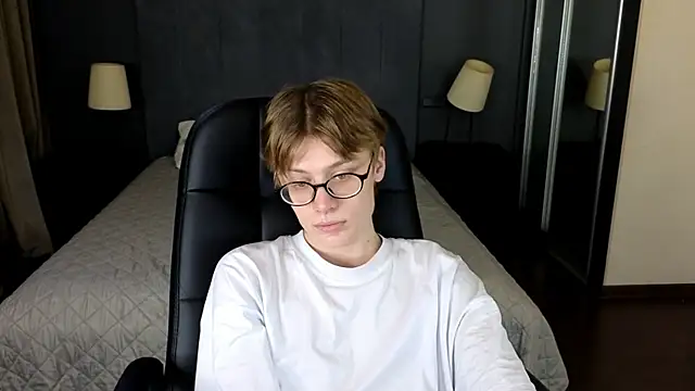 LouieEvans online show from November 3, 9:16 pm