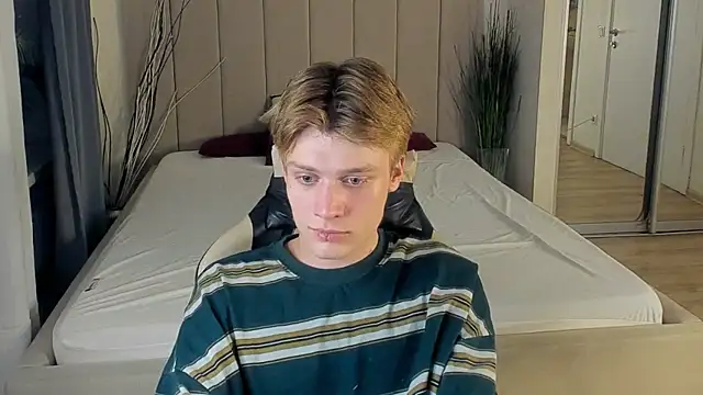 LouieEvans online show from September 29, 5:42 pm