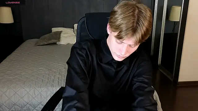 LouieEvans online show from October 28, 8:55 pm