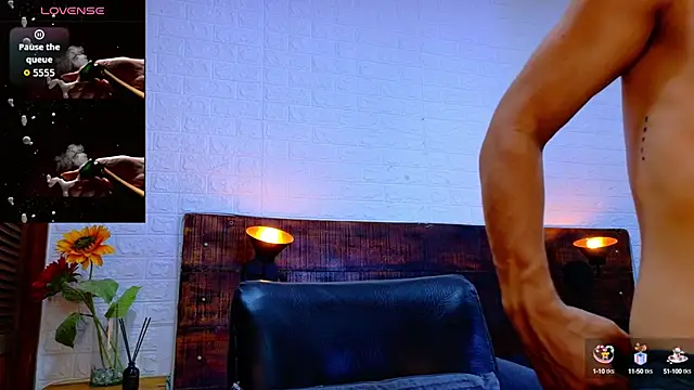 JhosuaVega online show from October 28, 10:01 pm