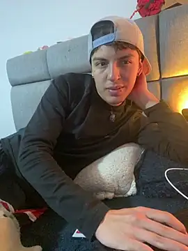 NaytonFreeman online show from February 5, 12:12 pm