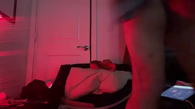 jasoncali305 online show from April 1, 1:41 pm