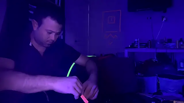 jasoncali305 online show from February 25, 8:59 am