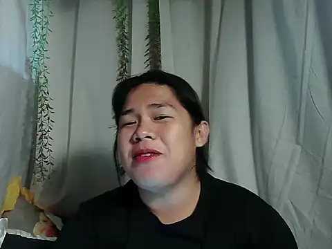 Huntrix2025 online show from March 9, 7:35 am