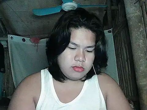 Huntrix2025 online show from April 8, 8:50 pm