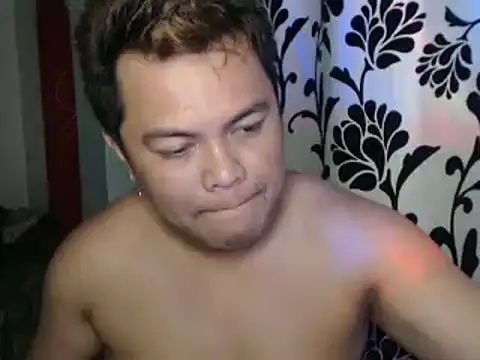Snapshot of Gayasianzowe chatting on October 26, 11:56 am Gayasianzowe online show from October 26, 11:56 am