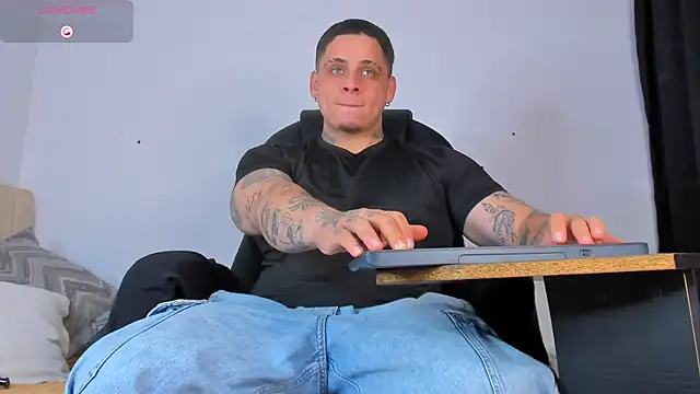 denis munera online show from October 2, 9:41 pm