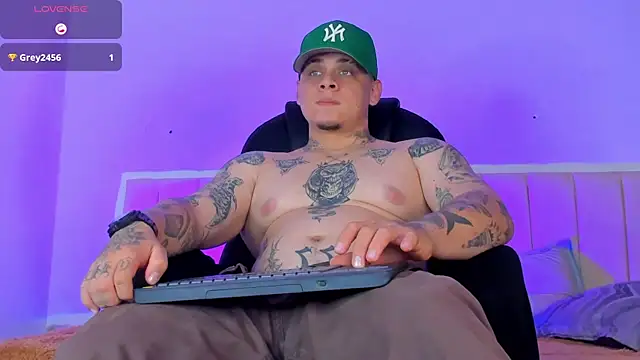 denis munera online show from September 20, 9:04 pm