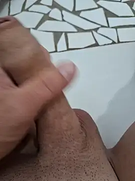 rafaelsouzzaa online show from September 18, 10:39 am