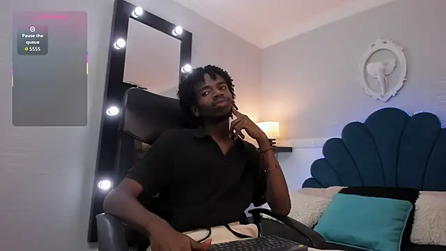 Snapshot of AllexJacob chatting on October 22, 1:26 pm AllexJacob online show from October 22, 1:26 pm