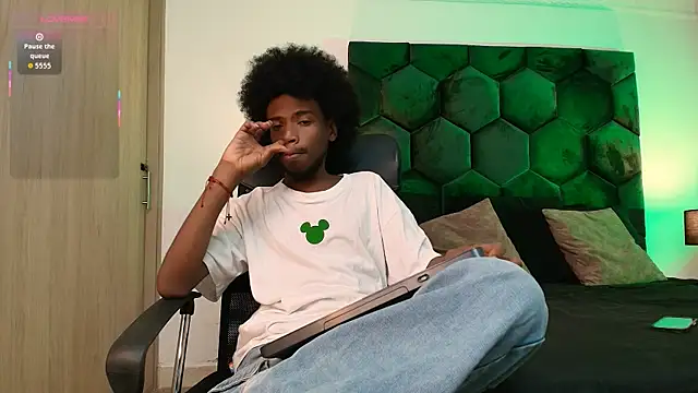 AllexJacob online show from April 4, 2:03 pm