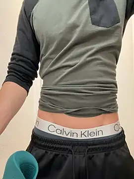 gymratforyouu online show from February 17, 3:05 am