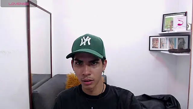 David 925  online show from November 22, 9:36 pm