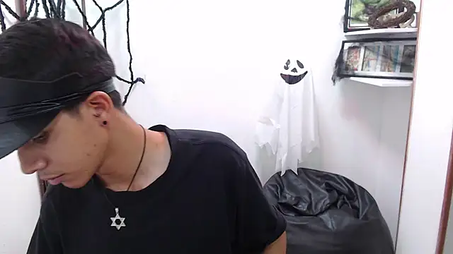 David 925  online show from October 31, 4:14 am