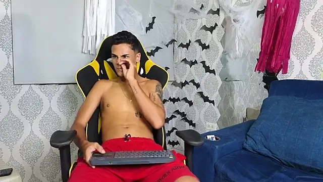 Snapshot of Twink_davidxx chatting on October 23, 9:51 pm Twink davidxx online show from October 23, 9:51 pm